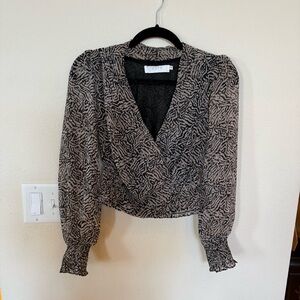 Astr Black and Gray Patterned Blouse
